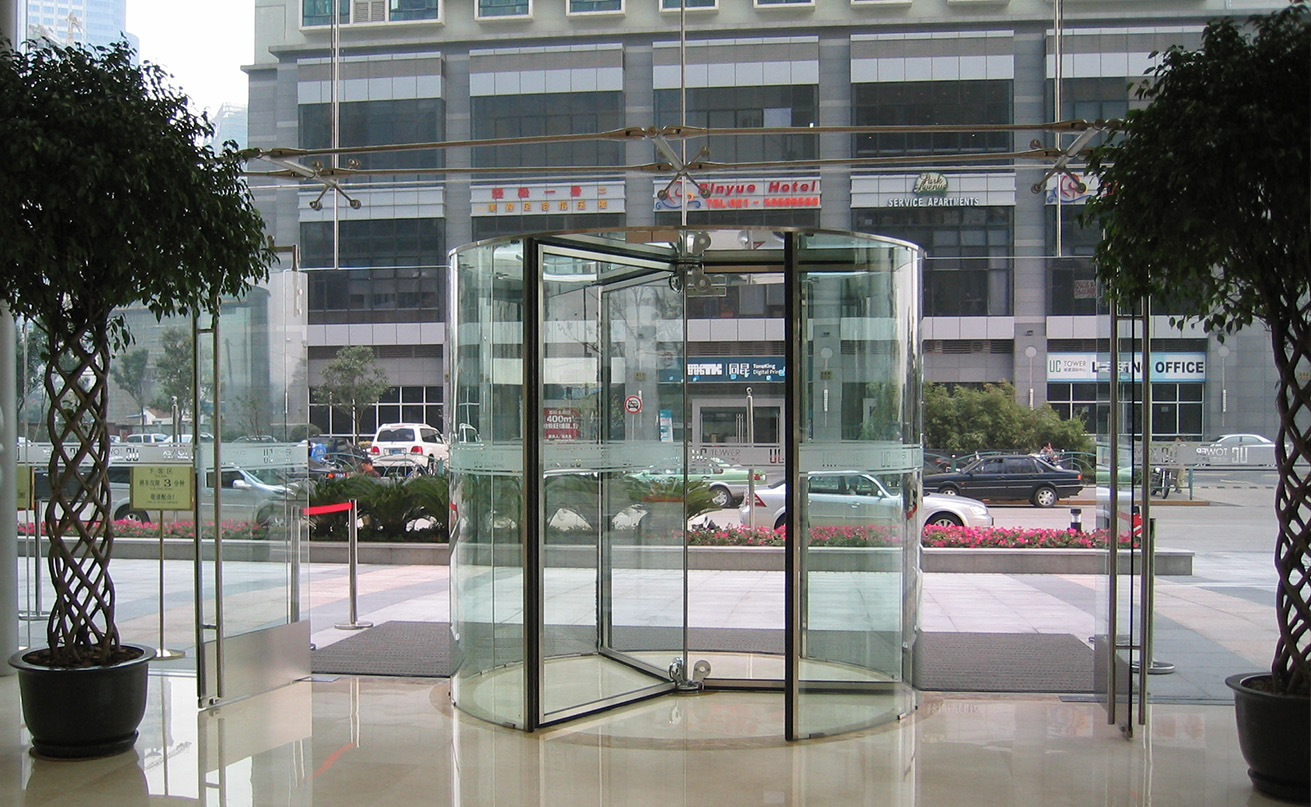 三翼旋转门工程案例:上海城建大厦