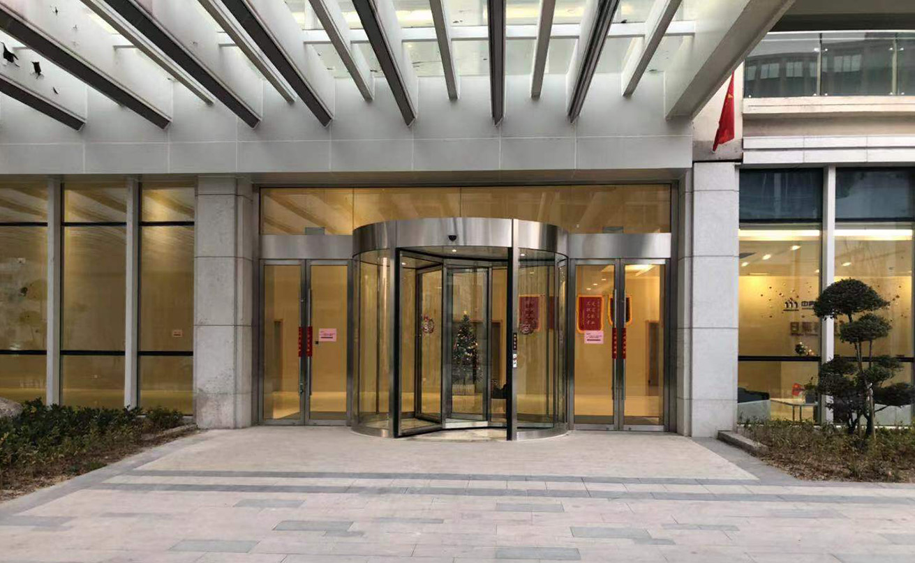 三翼旋转门工程案例:日照科技创新中心