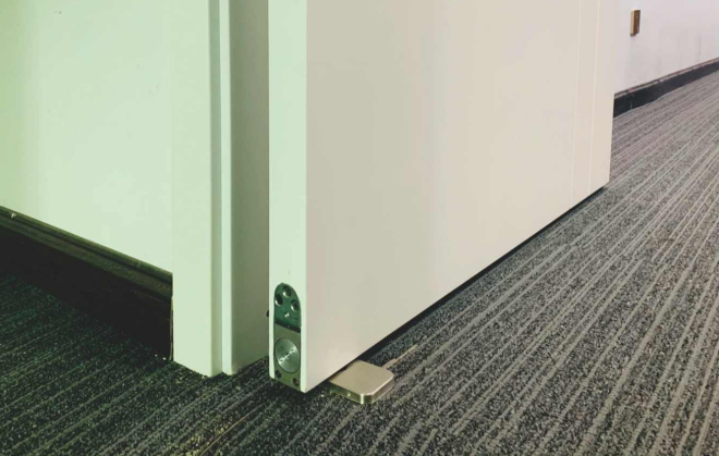 天地暗藏式闭门器